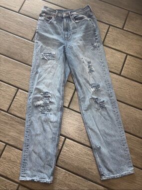 American Eagle Outfitters Light Wash Distressed Boyfriend Jeans